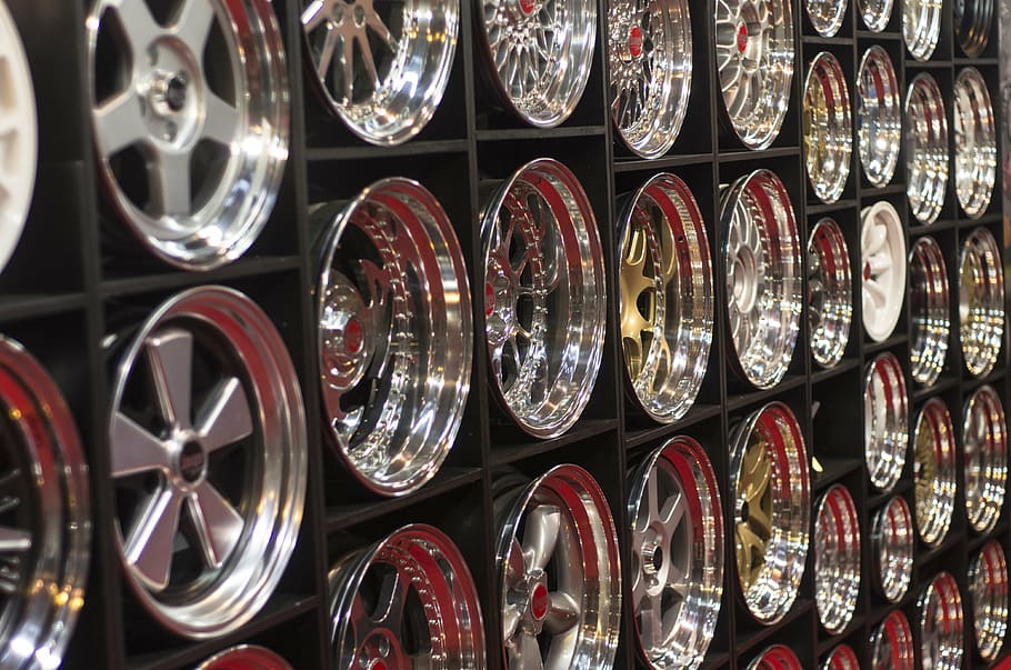 Custom Alloy Wheels
